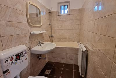 Garsonieră decomandată în Central - 9