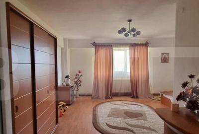 Spațiu comercial, de 600 mp, în Central - 9