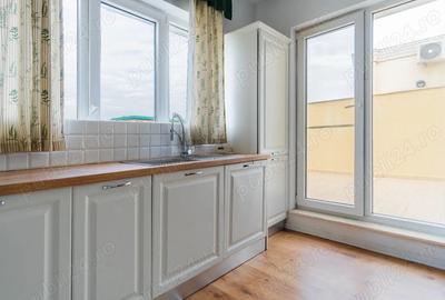 Apartament 3 camere Cosmopolis - terasa 14 mp - direct proprietara - 4