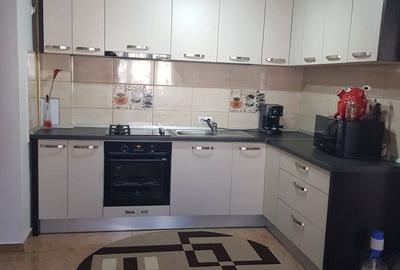 Apartament cu 3 camere decomandat în Central - 2