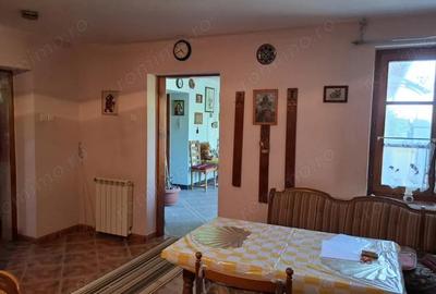 Casă cu 4 camere cu Teren 670 Mp în Central - 8