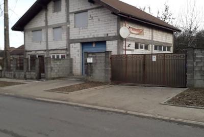 Casă cu 4 camere în Hunedoara - 3