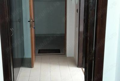 Inchiriez garsoniera la 500m de metrou - 1