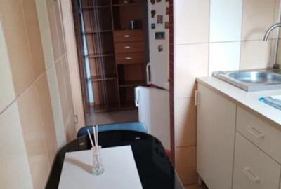 Garsoniera decomandata, zona Viziru 1. - 3