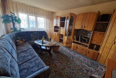 Apartament de 3 camere, decomandat, 64mp., zona Independentei. - 2