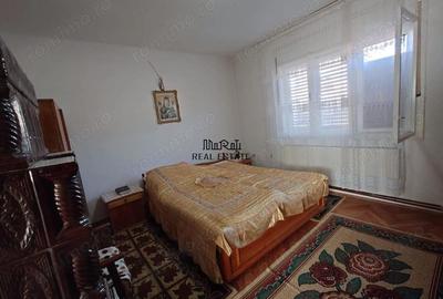 Casă cu 2 camere cu Teren 1088 Mp în Vața de Jos