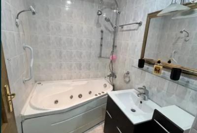 Apartament cu 3 camere semidecomandat în Central - 3