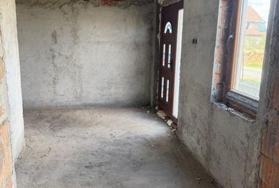 Casă cu 4 camere în Mândruloc - 6