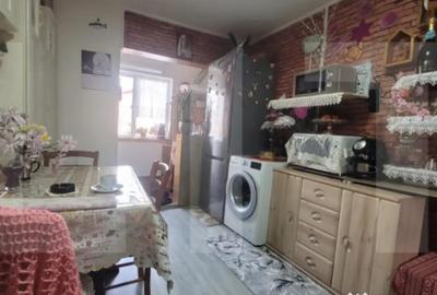 Apartament cu 2 camere semidecomandat în Lipovei