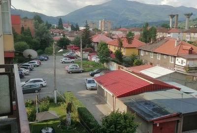 Apartament cu 3 camere în Petros - 2