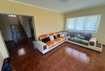 Casă individuală cu 6 camere cu Canalizare în Petrești - 2