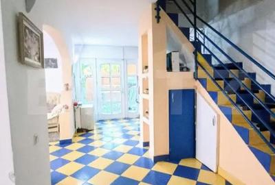 Casă cu 7 camere cu Teren 579 Mp în Central - 13