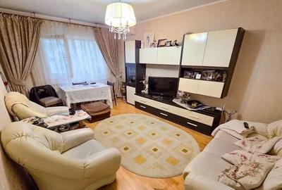 3 Camere Decomandat 2 Bai Bloc 82 zona Nicolina Esplanada - 1