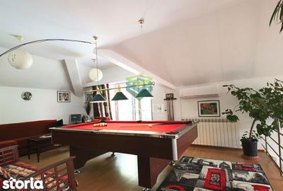 Casă cu 7 camere cu Piscina în Central
