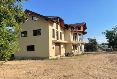 Casa cu 10 camere, 550 mp utili, 10.000 mp teren, Zvoristea, - 3