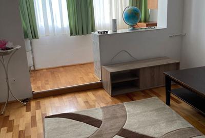 Apartament cu 3 camere decomandat în Central - 3