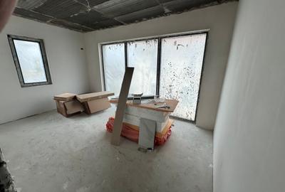 Casă individuală cu 4 camere cu Canalizare în Central - 4