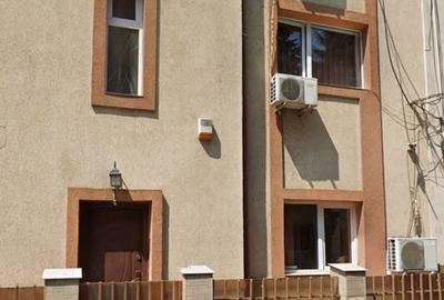 Casă individuală cu 8 camere cu Canalizare în Decebal - 3