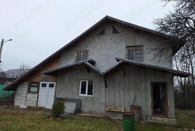 Casă în Teișani - 8