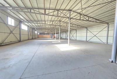 Spațiu comercial, de 1,440 mp, în Vânători - 8