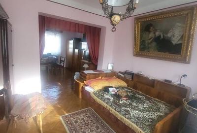 Vanzare Casa vintage 4 camere, curte proprie, centrala, garaj , Vatra Luminoasa - 2