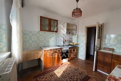 Apartament cu 3 camere, decomandat, situat in zona Sagului - 4