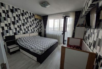 Apartament cu 3 camere decomandat în 1 Decembrie 1918