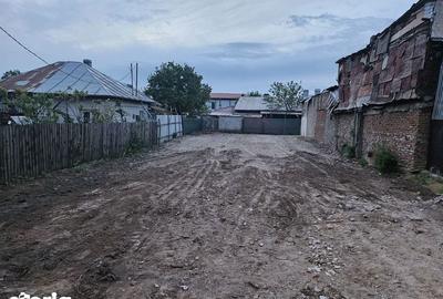 Teren de 427 mp, în Ion Creangă - 2