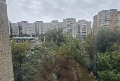 Apartament spatios zona 9 mai - 1