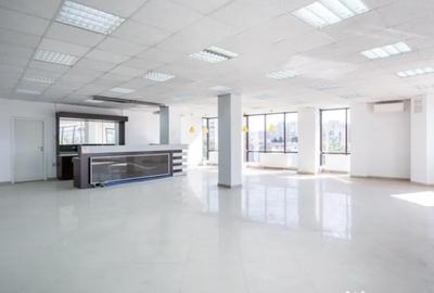 Spațiu comercial, de 250 mp, în Ferdinand - 3