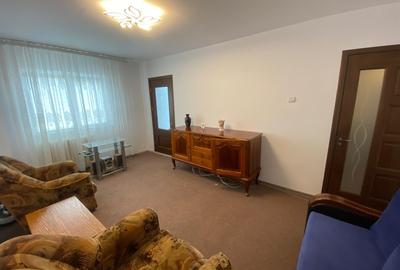 Apartament 3 camere - decomandat - Nicolina - 450 euro - inchiriere - 3
