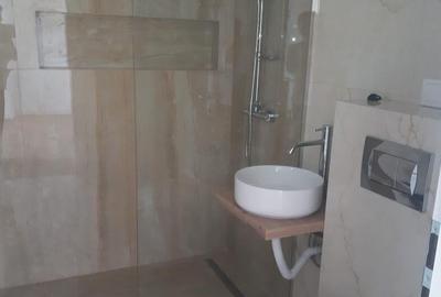 Cosbuc, bloc nou, 2 camere, etaj 1 Cosbuc, bloc nou, 2 camere, etaj 1 - 2