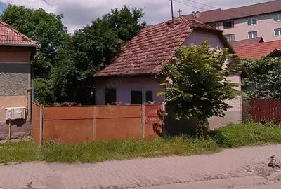 Sovata oras, strada Principala, casa de caramida si teren 600 mp - 1