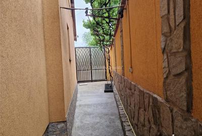 Casă cu 5 camere cu Teren 200 Mp în Muncitoresc - 5