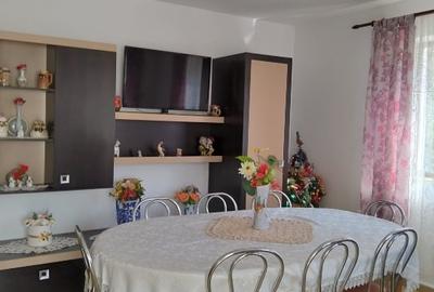 Casa de vanzare in comuna Simisna - 11