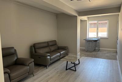 Apartament cu 3 camere decomandat în Central - 3