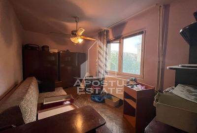 Apartament cu 3 camere, centrala proprie, etajul 1, zona Sagului - 4
