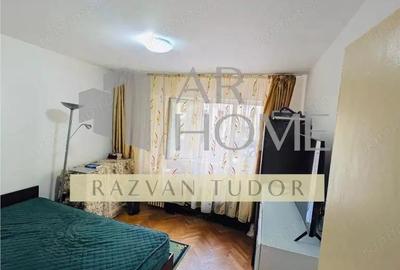 Apartament cu 4 camere decomandat în P-ța Mihai Viteazu - 1