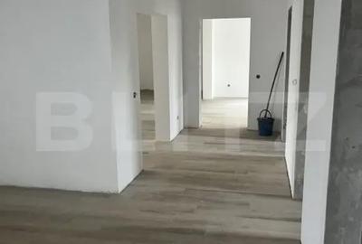 Casă cu 7 camere cu Teren 984 Mp în Central - 14