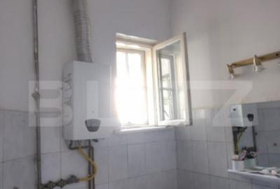 Casa 4 camere , teren 285 mp, zona semi-centrala - 18