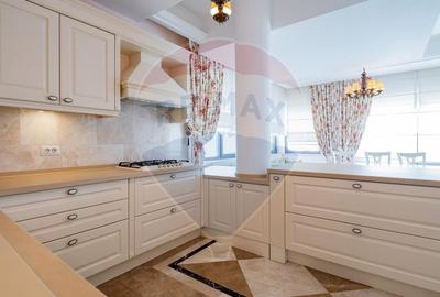 Penthouse de vanzare in Mamaia vedere frontala lac si marea Neagra - 33