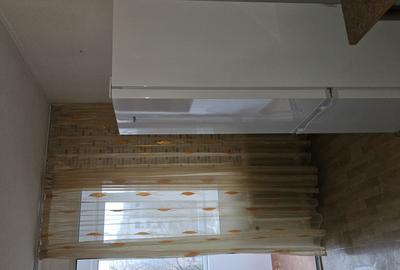 Titan ...policlinica titan in bloc d1 - 3