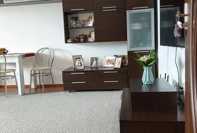 Apartament cu 3 camere decomandat, mobilat în Șelimbăr