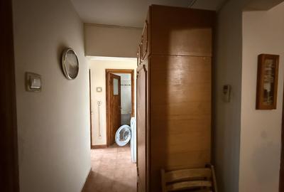 Apartament cu 3 camere decomandat, mobilat în 1 Mai - 10