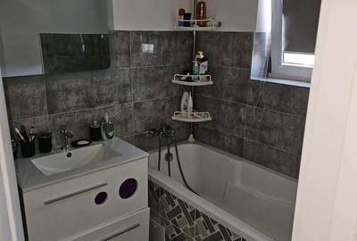 Casă cu 4 camere cu Teren 160 Mp în Titan - 1