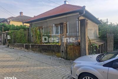 Casă cu 6 camere cu Teren 660 Mp în Central