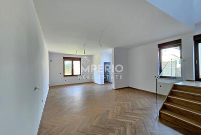 Duplex cu 5 camere cu Canalizare în Gruia - 2