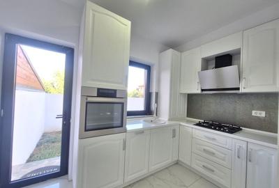 Casa cu gradina proprie - Strada Smaraldului Domnesti - 12