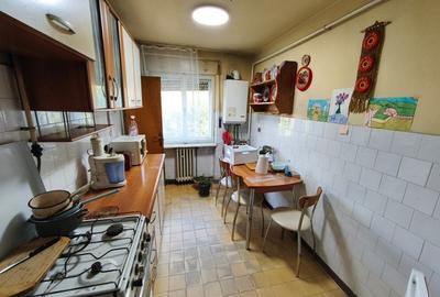 Apartament 3 camere – 95 mp, zona centrală, Casa de Cultură, ,etaj 3 - 5