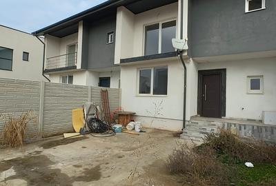 Casa - 4 camere - 2 bai - 120 mp utili - 1